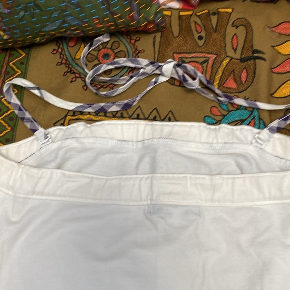 Tops - Picture 3 of 6